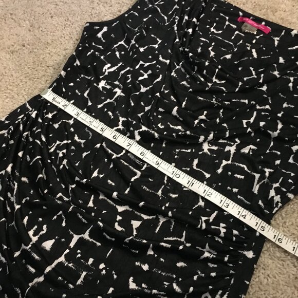 Not Just Pants Ink Blotched Ruched Waist Cowl Neck Tank Top - Picture 12 of 14